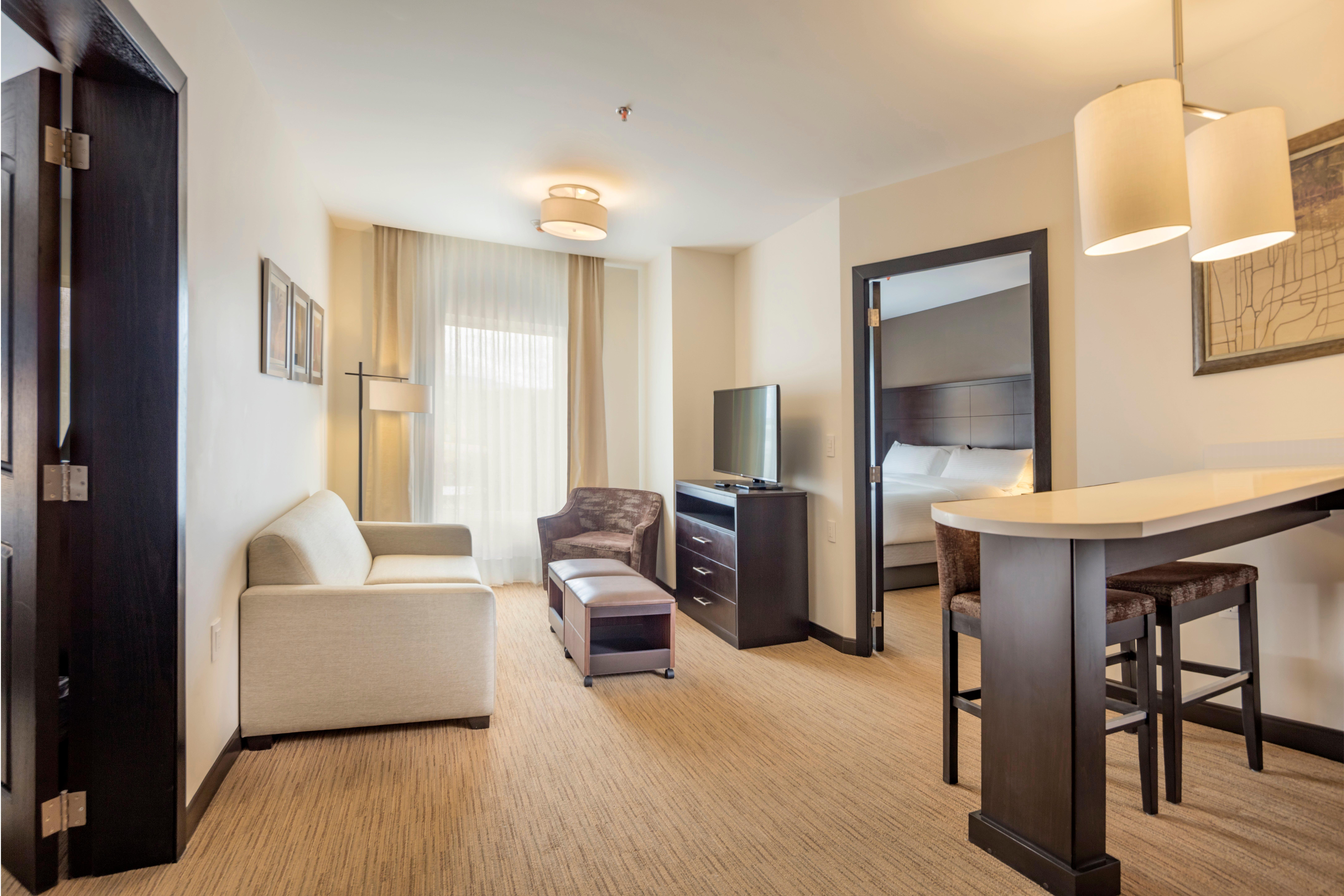 Staybridge Suites - Saltillo By Ihg Eksteriør billede