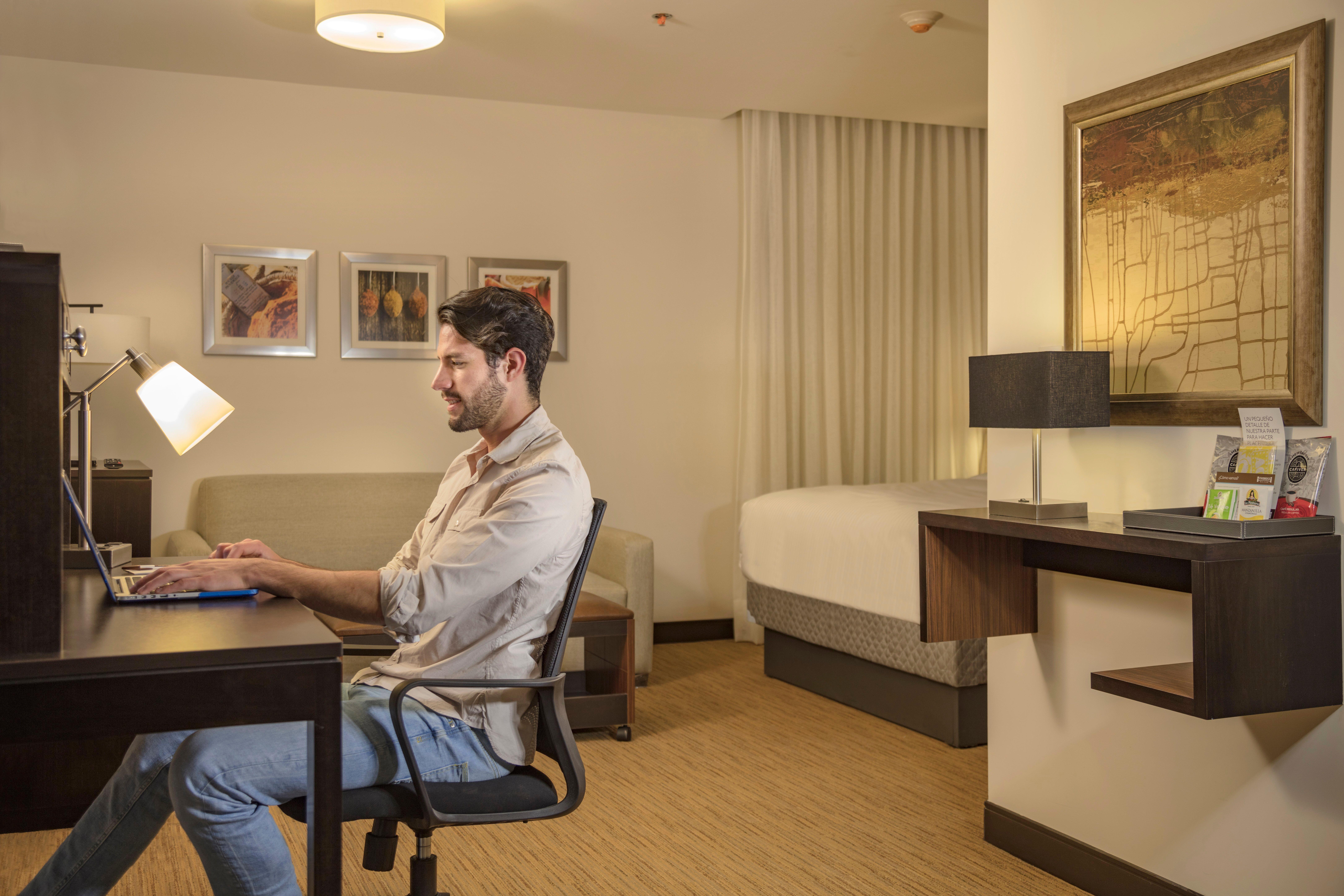 Staybridge Suites - Saltillo By Ihg Eksteriør billede