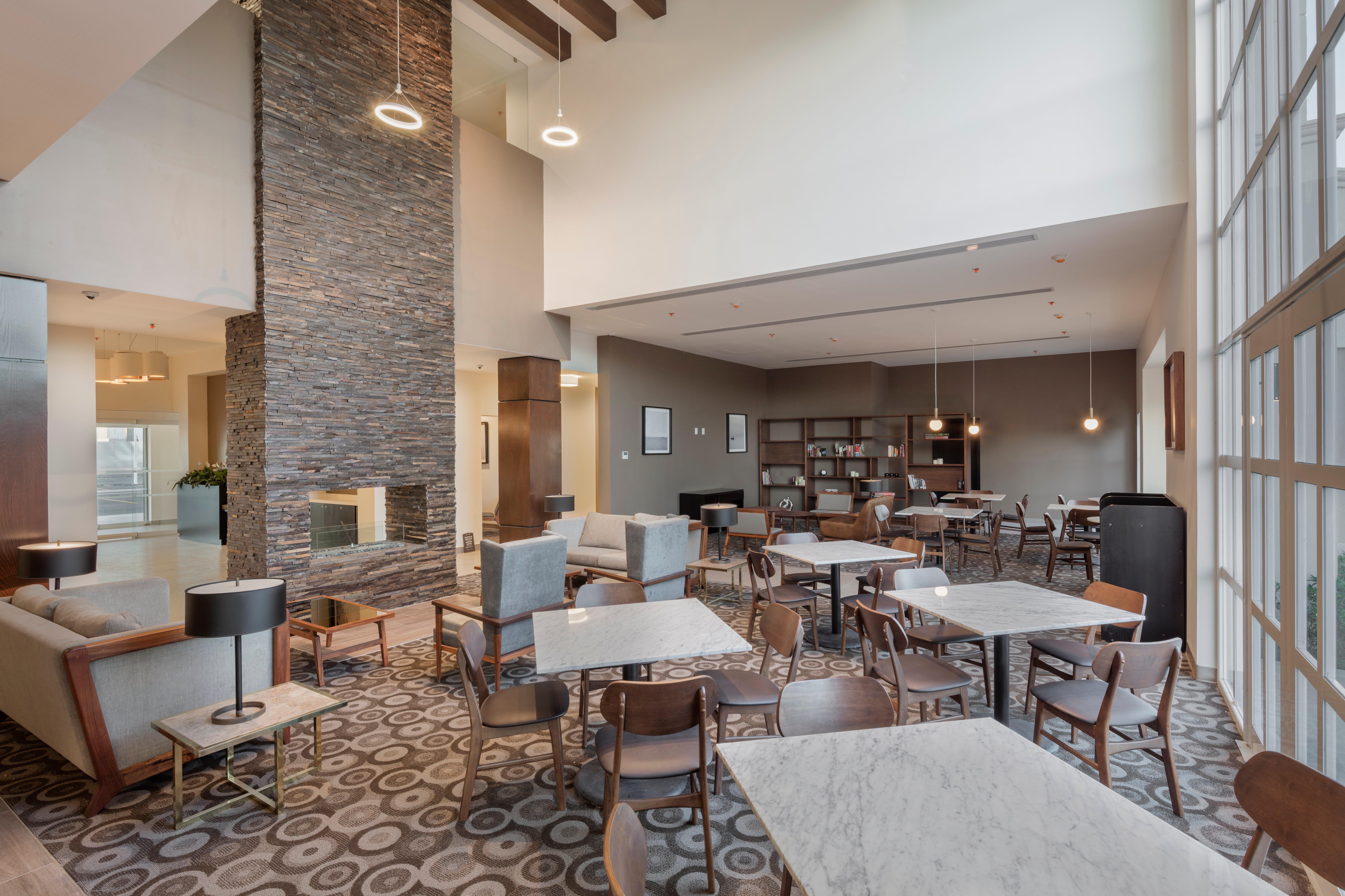 Staybridge Suites - Saltillo By Ihg Eksteriør billede