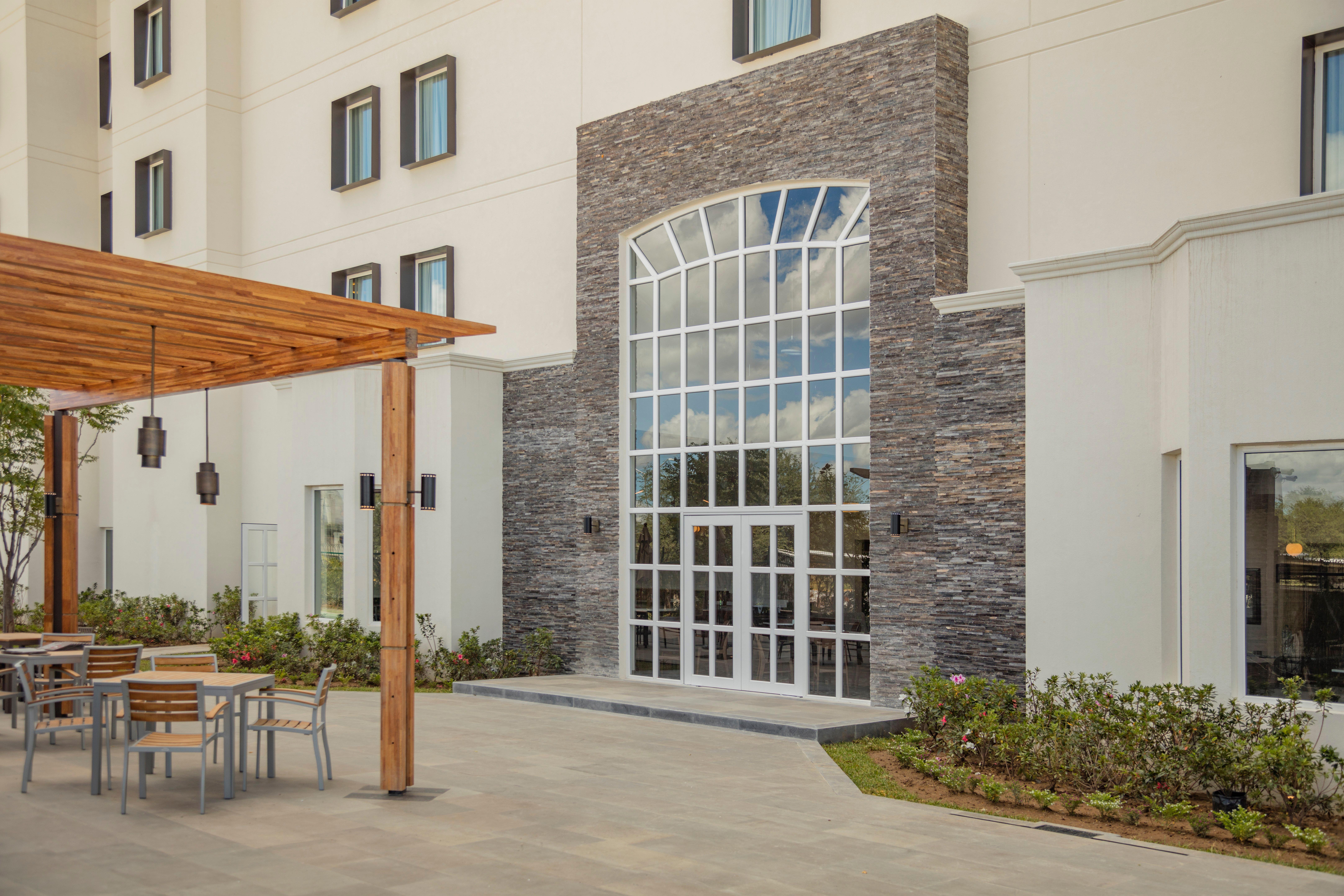 Staybridge Suites - Saltillo By Ihg Eksteriør billede