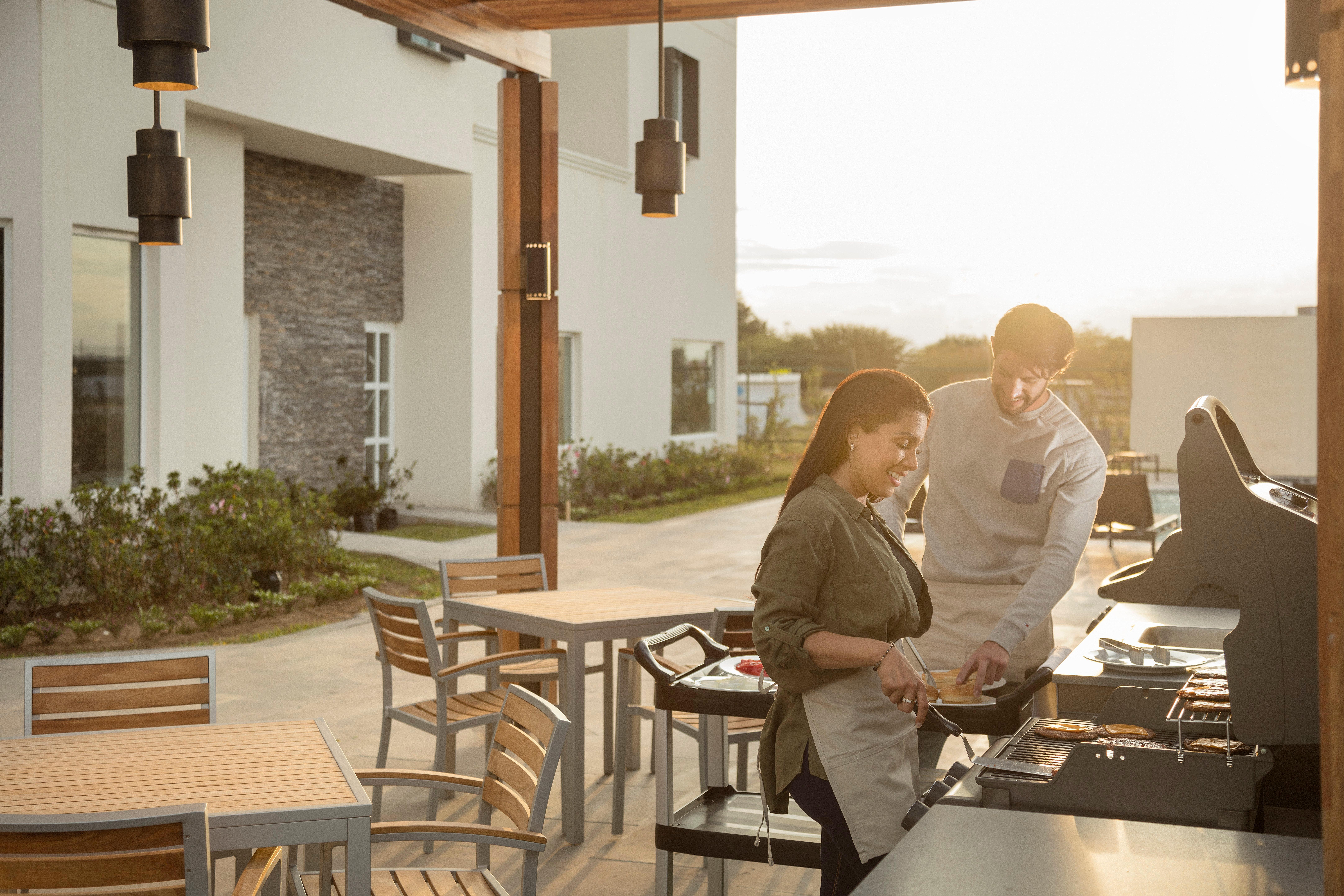 Staybridge Suites - Saltillo By Ihg Eksteriør billede